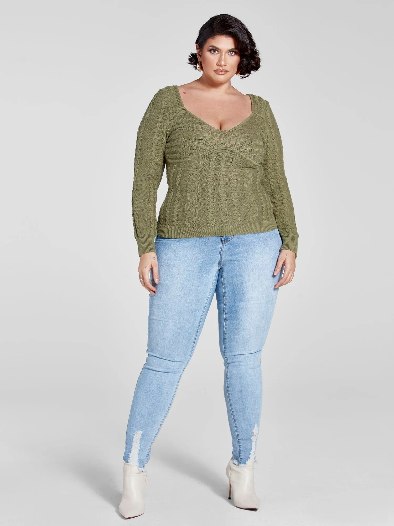 Aria Cable Knit Pullover Sweater