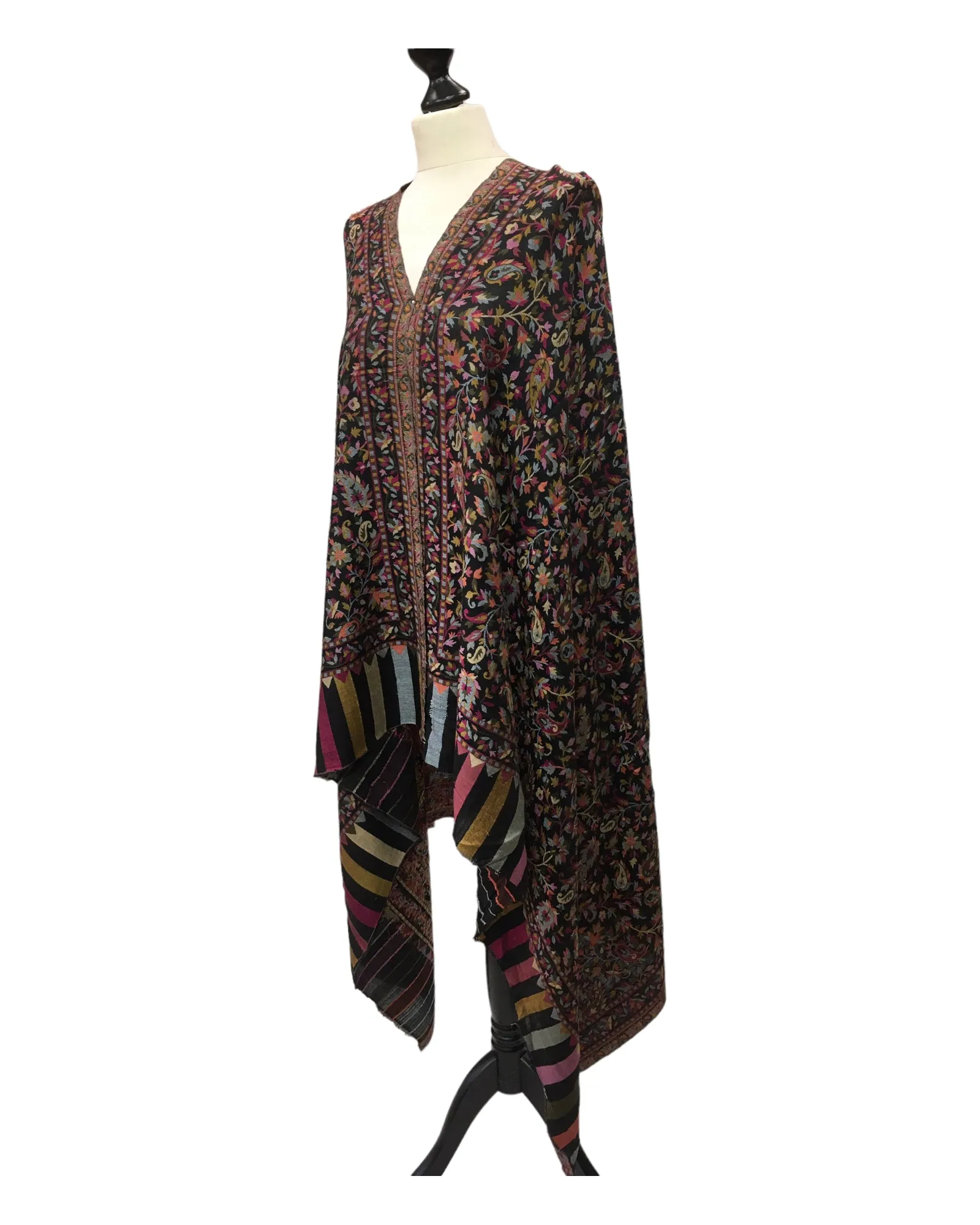 Black - Fine Wool Jamdani Handloom Woven Shawl - NTC2211 VY 1022
