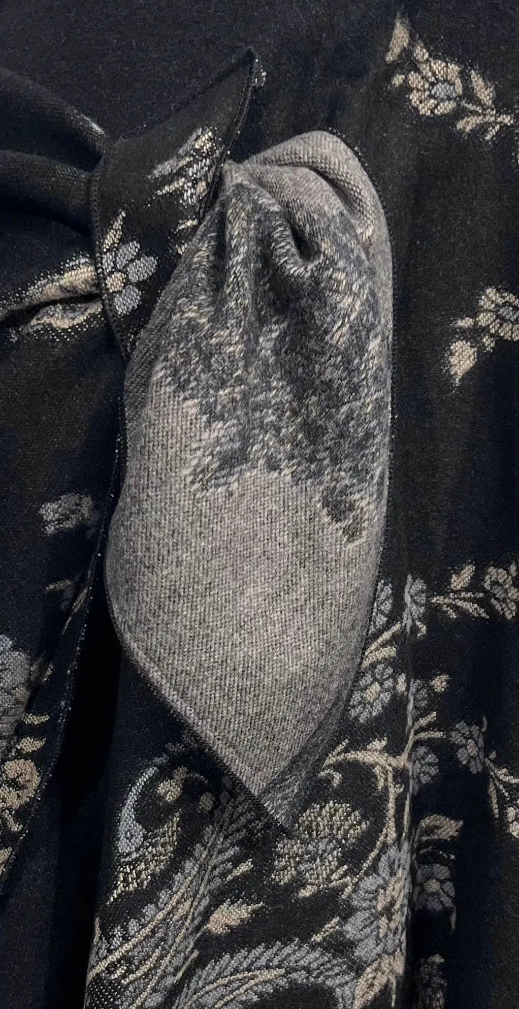 Black to Grey Paisley Reversible Cashmere Shawl