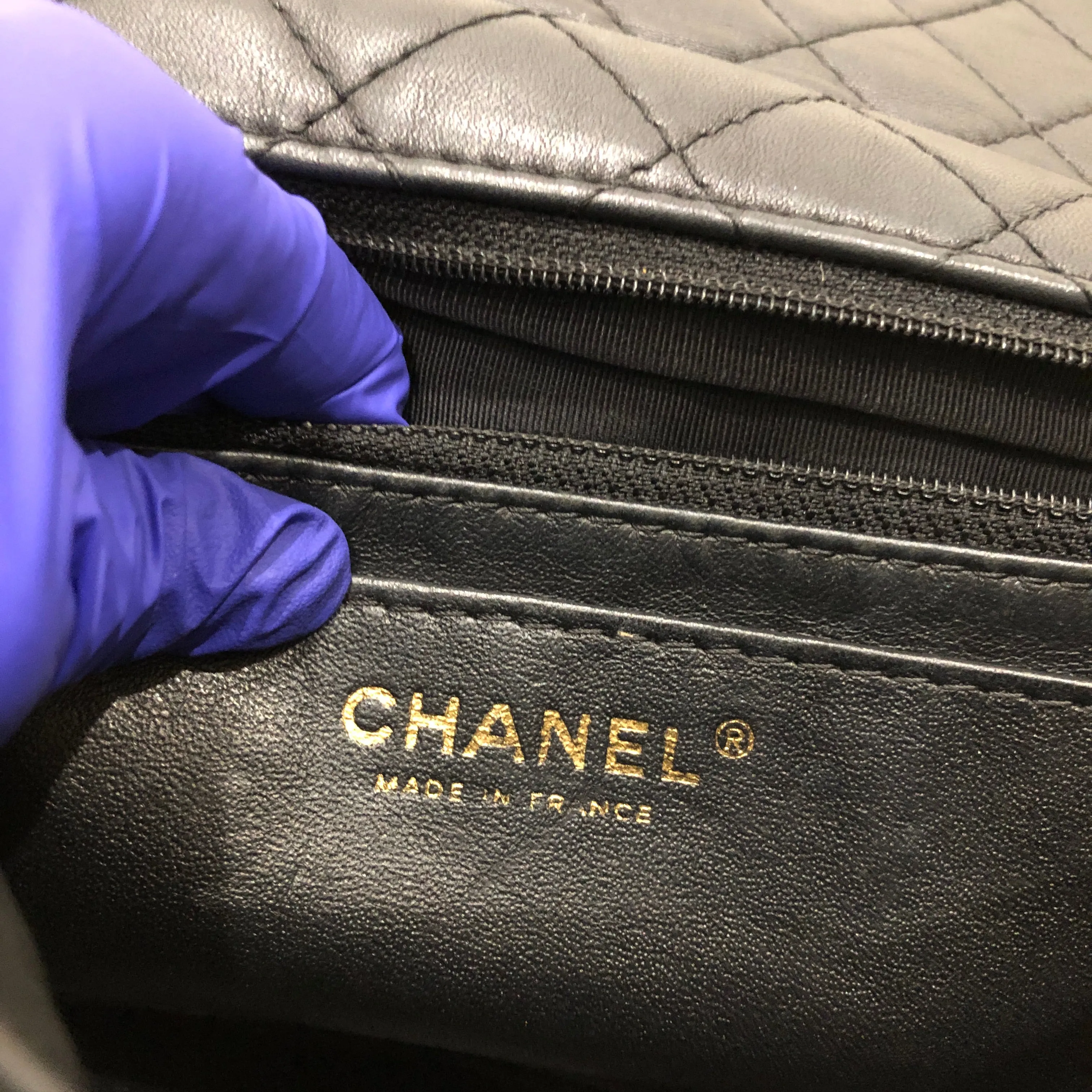 Chanel Quilted Black Leather Gem Logo Closure Classic Flap Shoulder Bag Sku# 83284