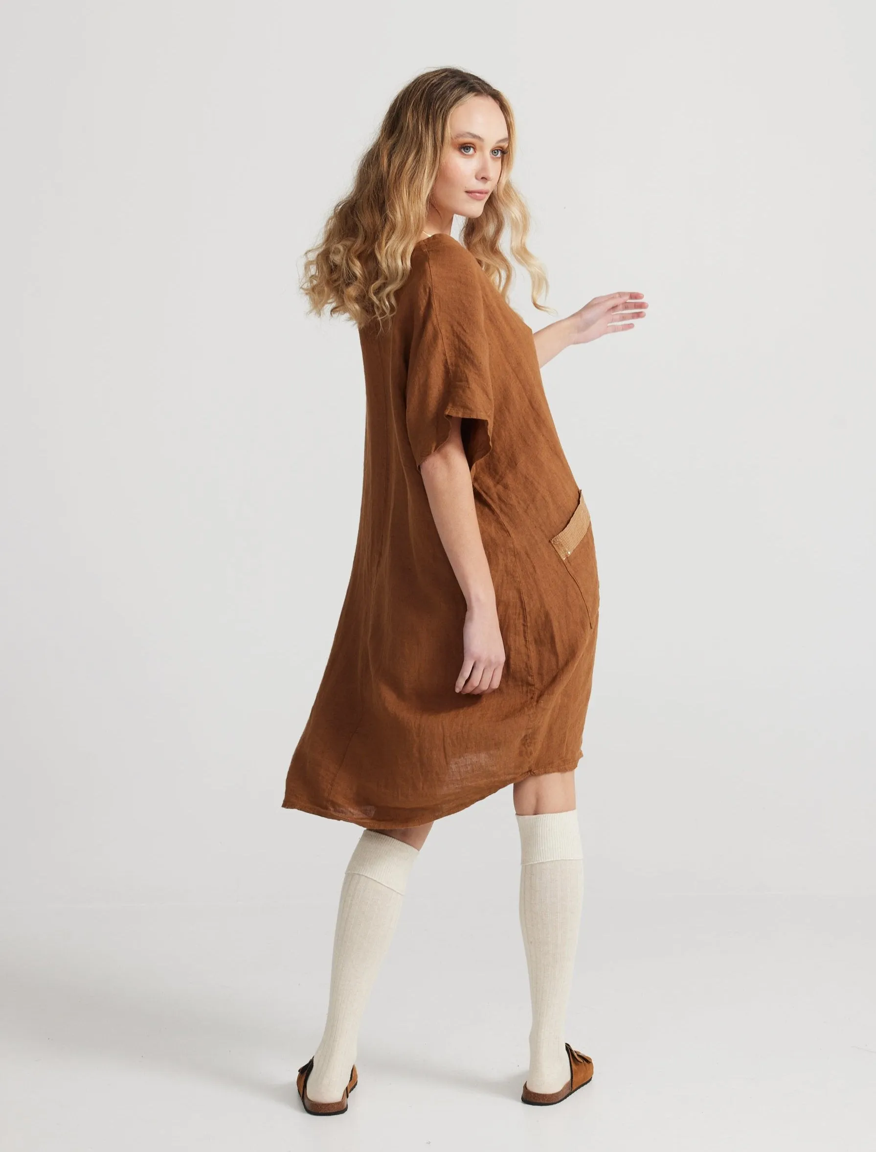 Charlie Linen dress. Tobacco