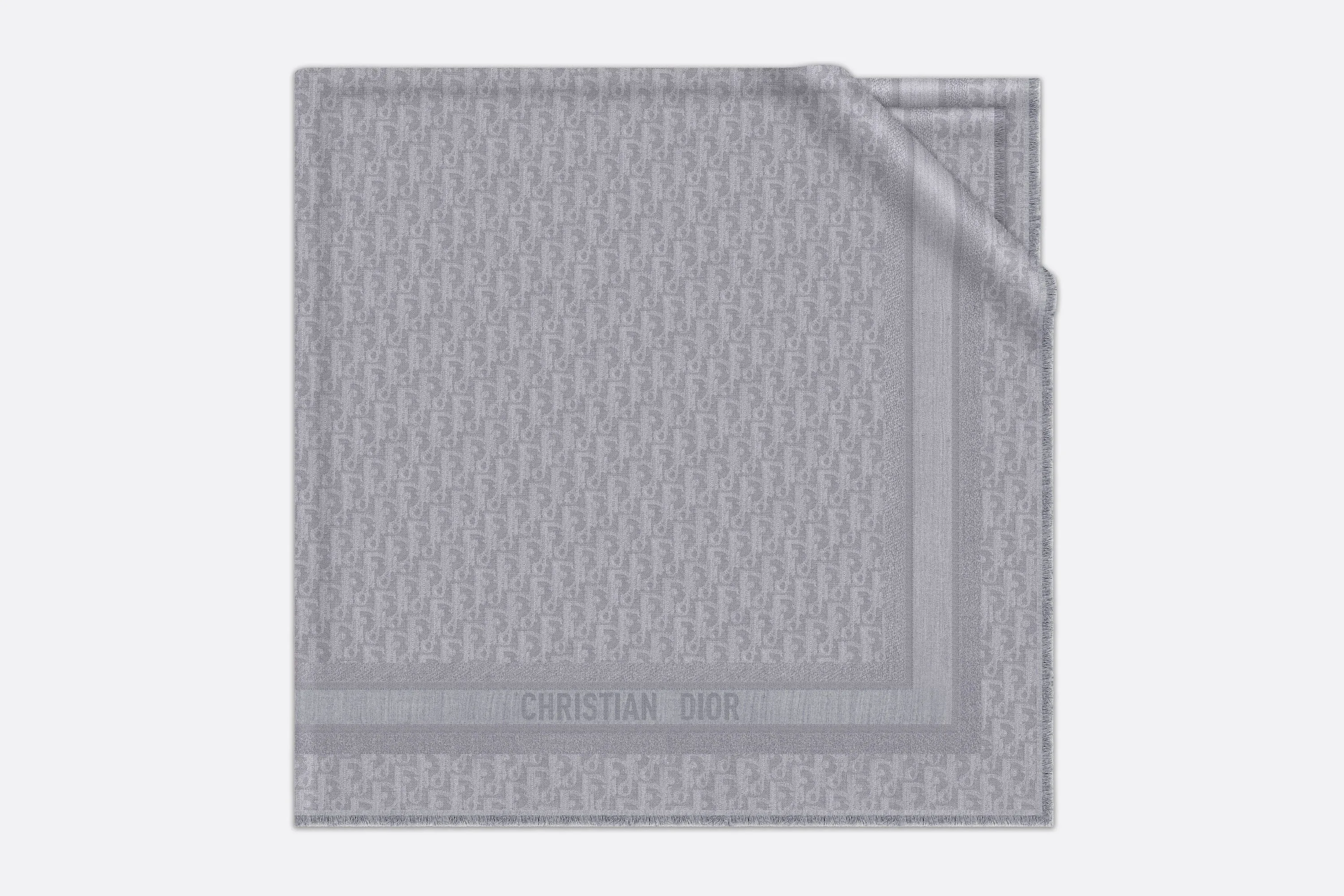 D-Oblique Shawl • Gray Wool, Silk and Cashmere