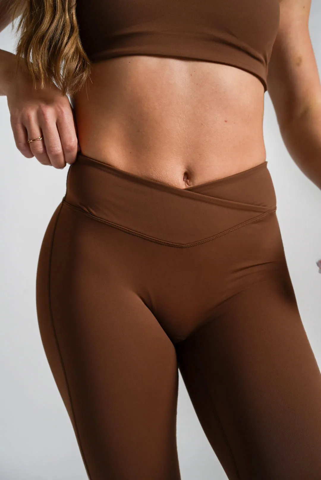 Evolve Crossover Flared Leggings