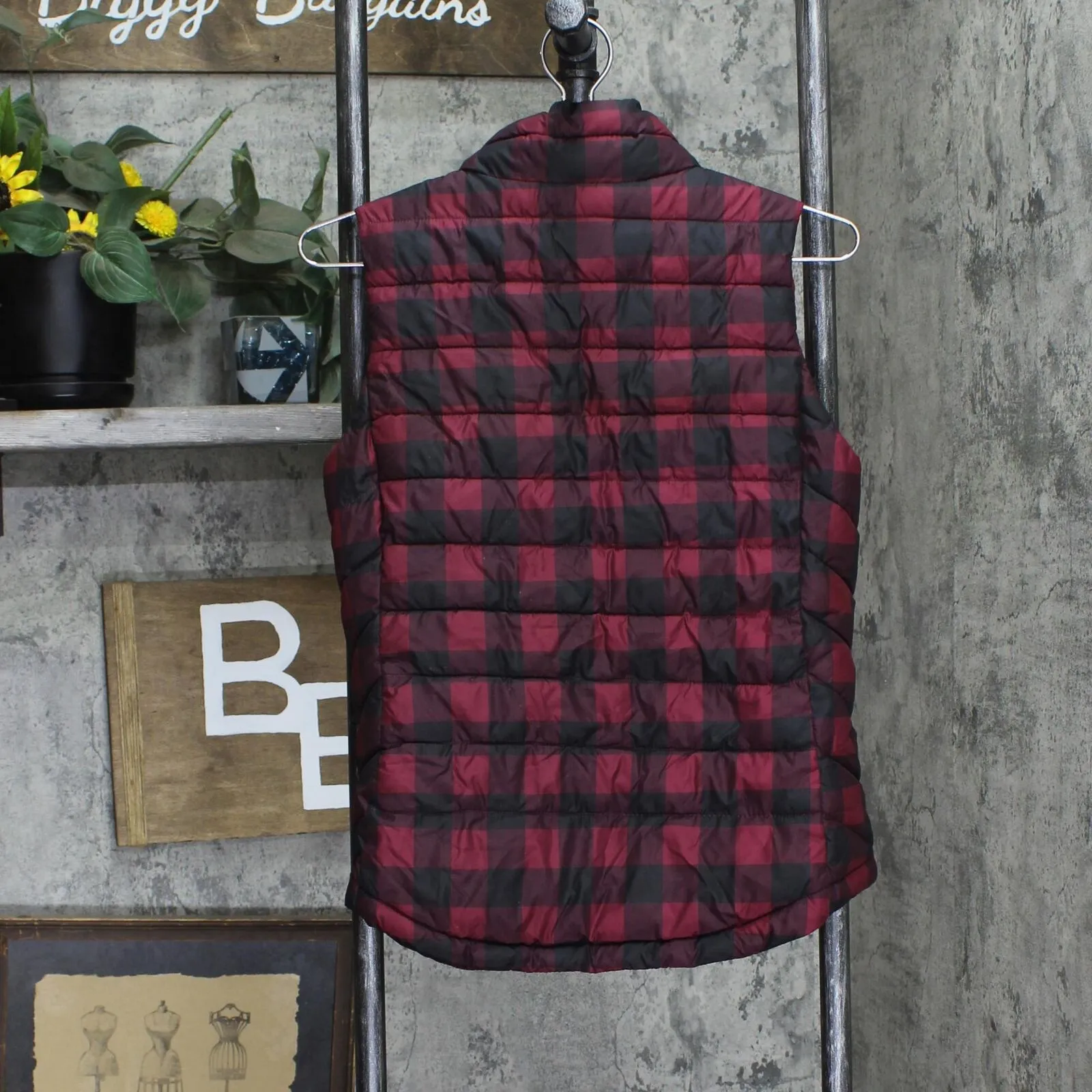 Gap Womens Lumberjack Zip Snap Front Quilted Vest Red / Black Plaid XS
