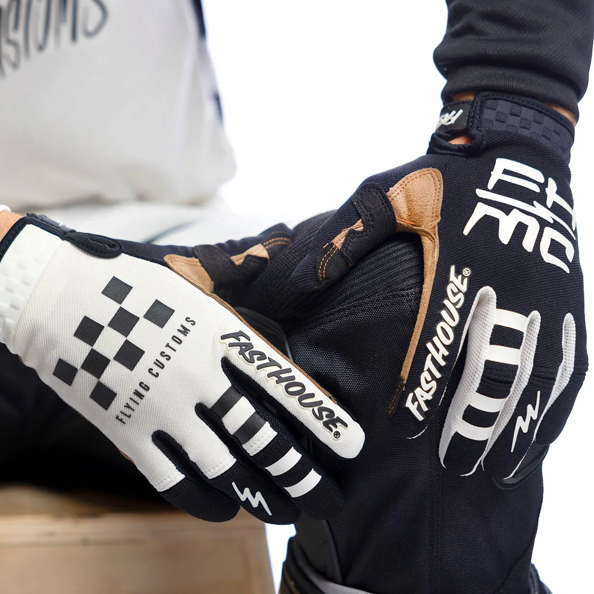 Hot Wheels Speed Style Glove - White/Black