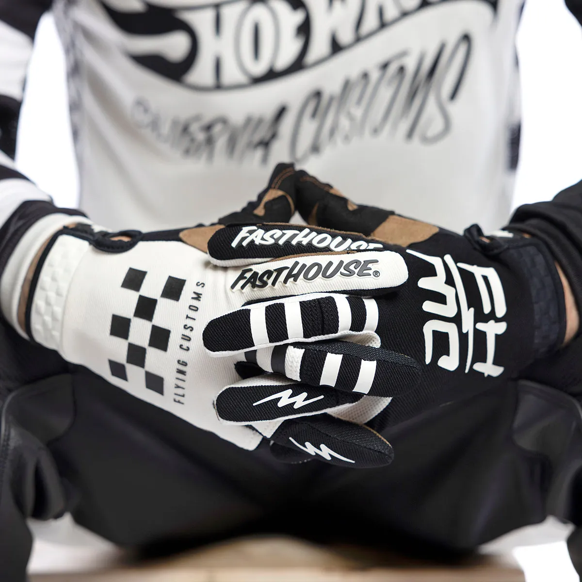 Hot Wheels Speed Style Glove - White/Black