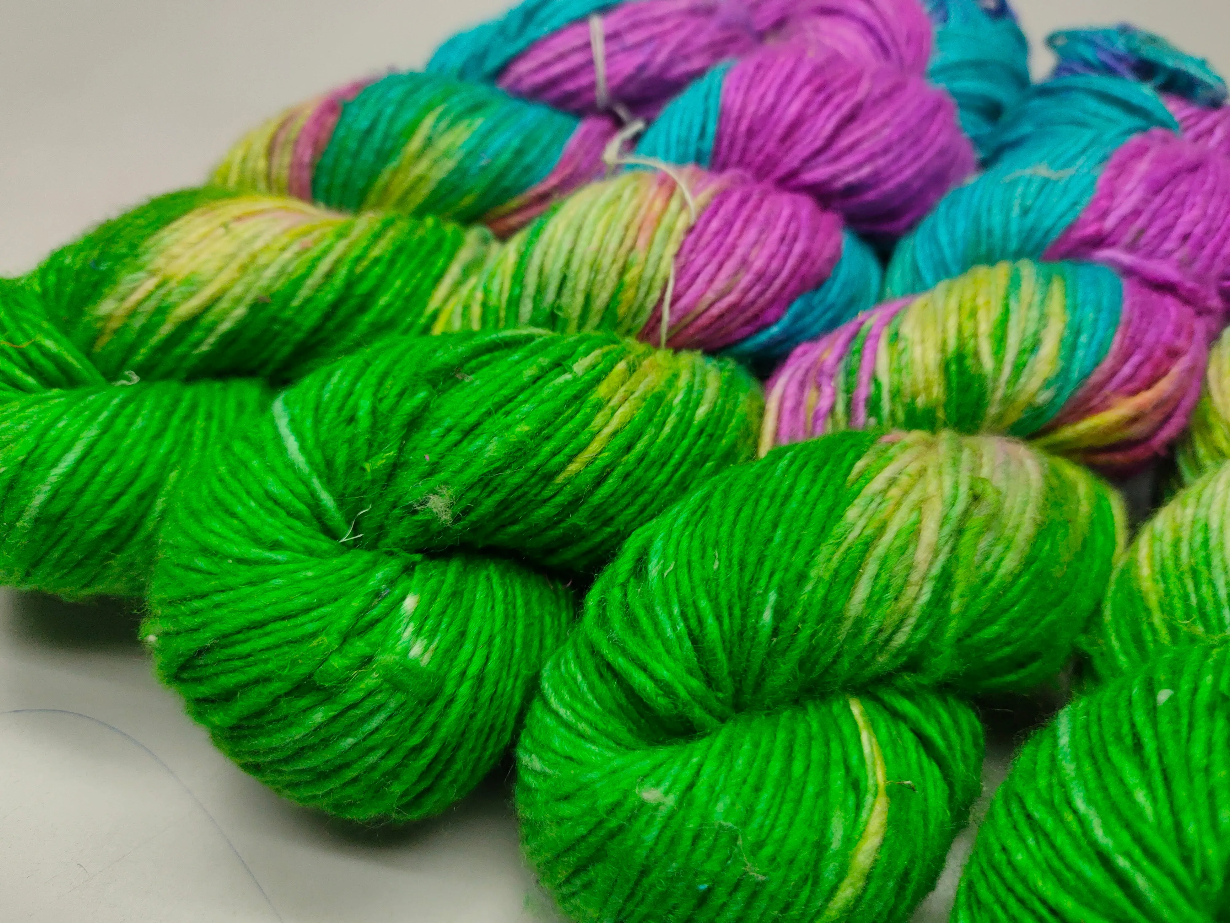 Mulberry Yarn Short Fiber - SkyLark