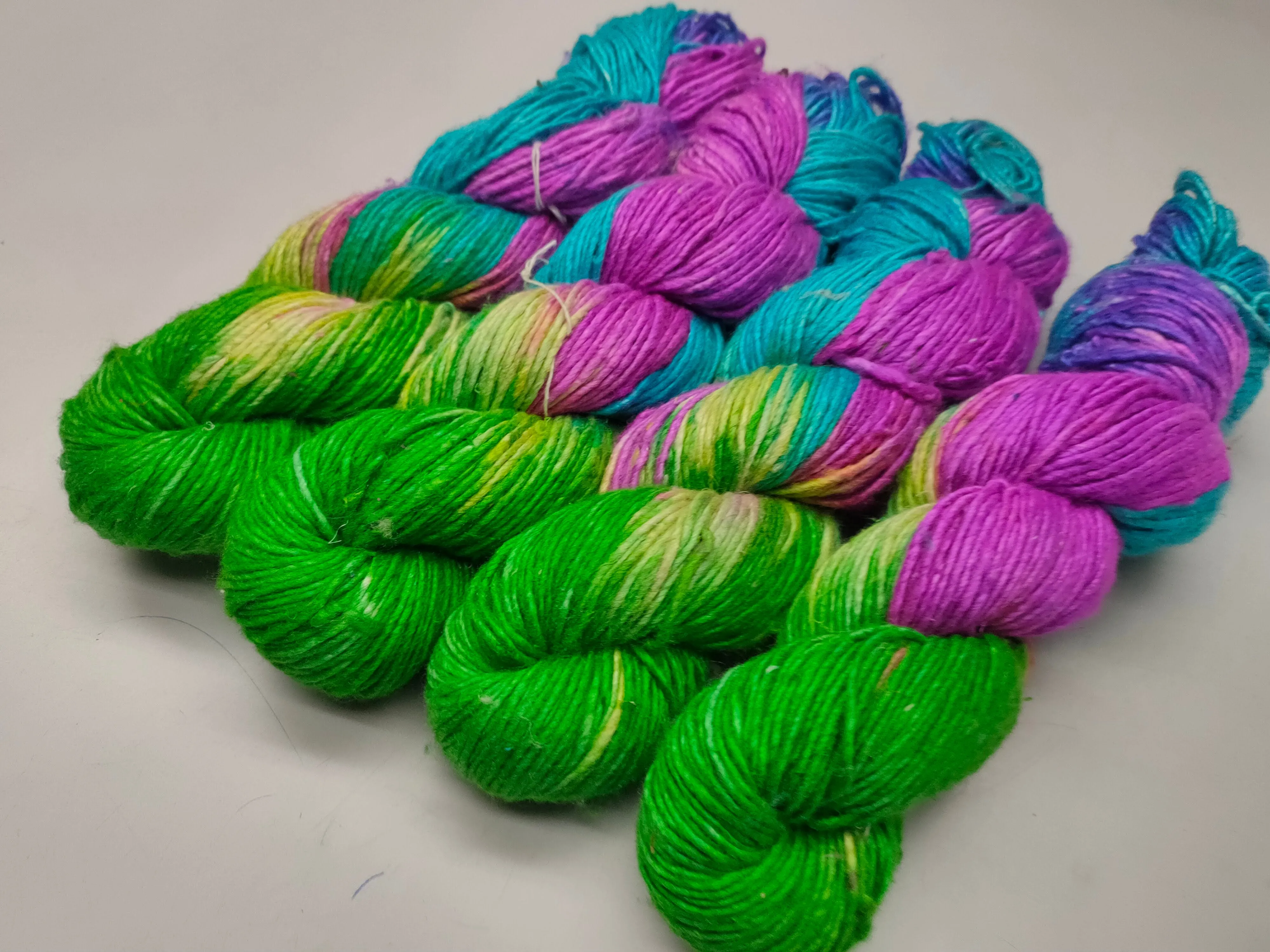 Mulberry Yarn Short Fiber - SkyLark