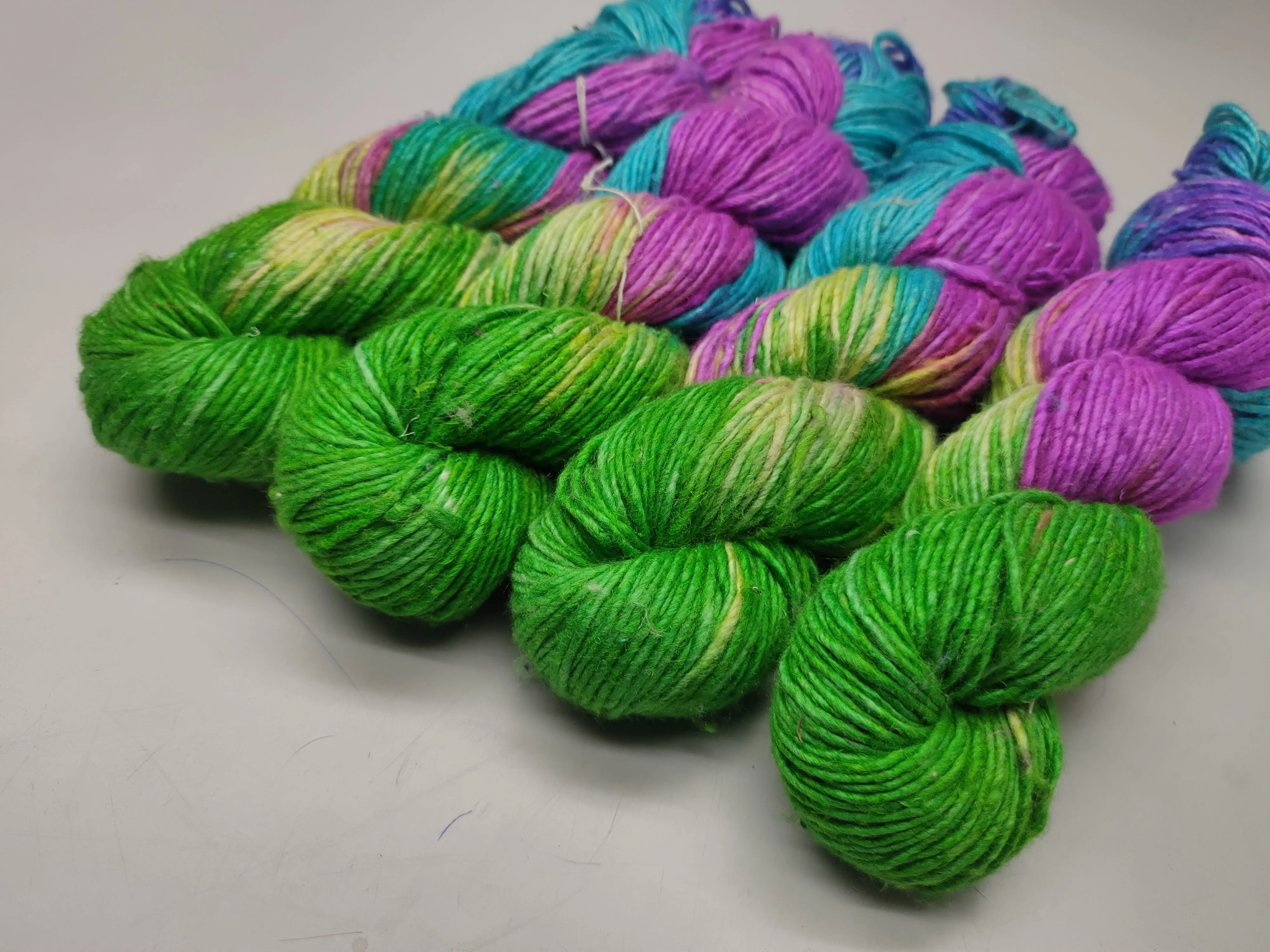 Mulberry Yarn Short Fiber - SkyLark