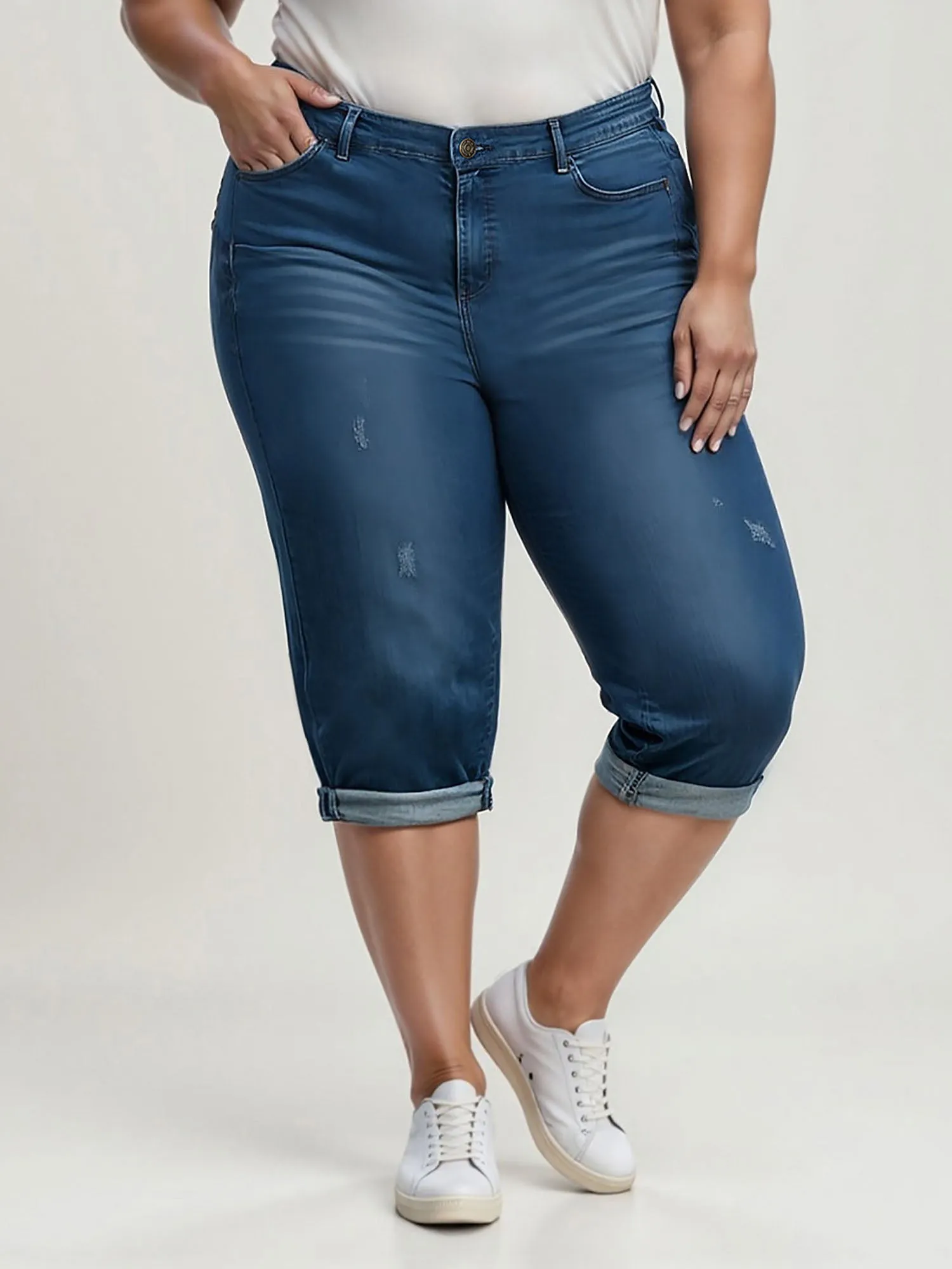 Plus Midrise Boyfriend Denim Crop