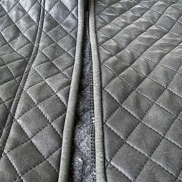 Quilted black real leather vest