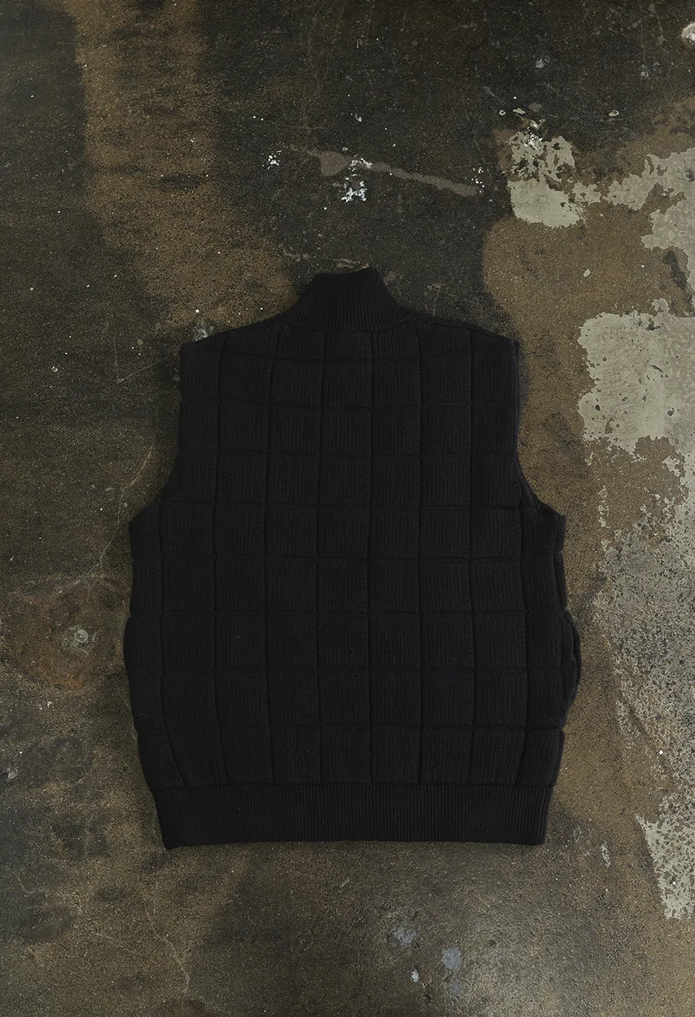 Quilted Puff Knit Vest / Black
