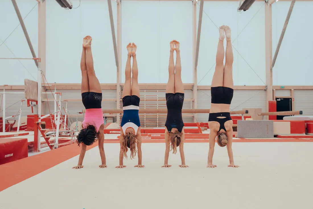 SHORT GYM FILLE NOIR BRILLANT