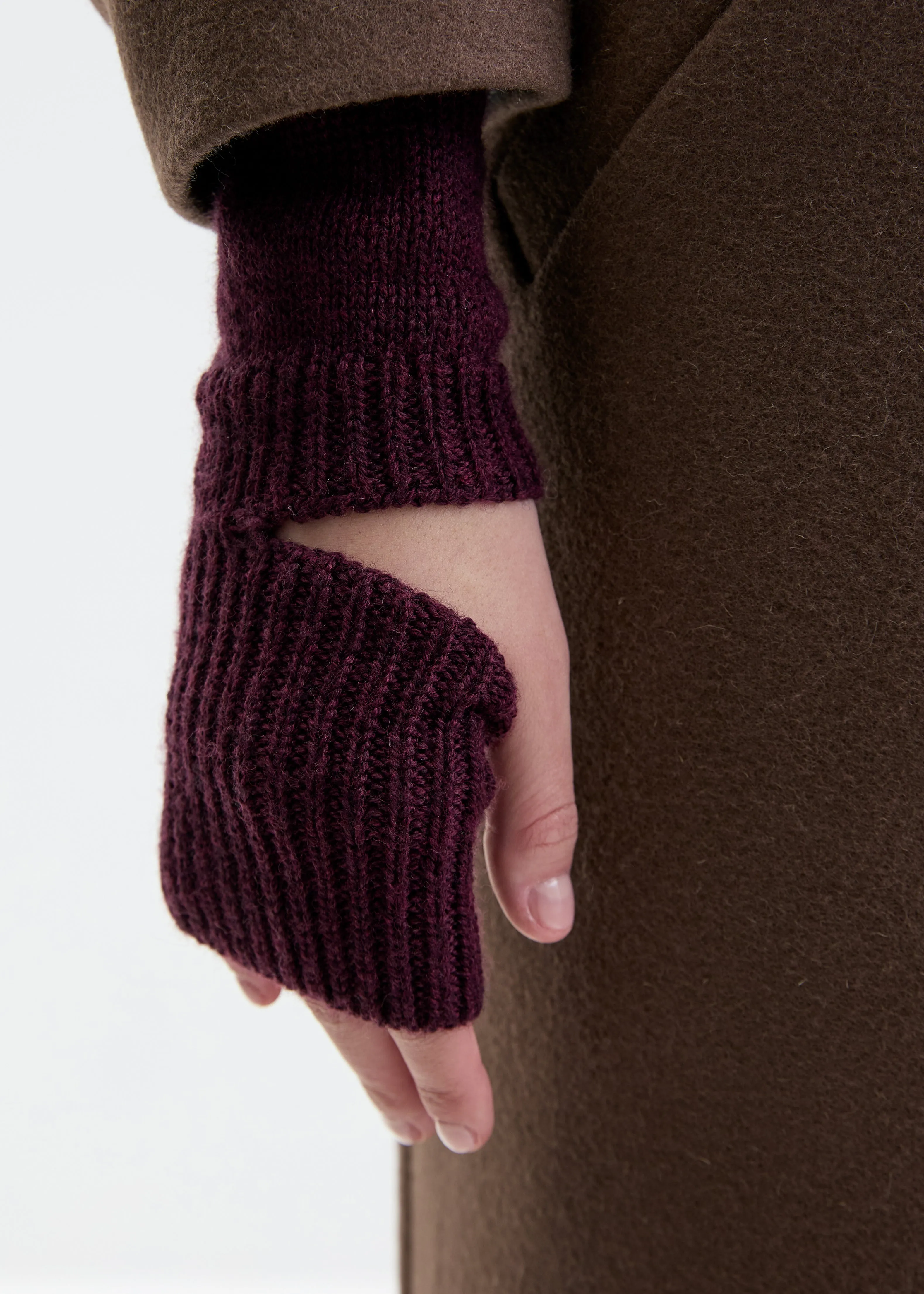 Wool Plum Mitts